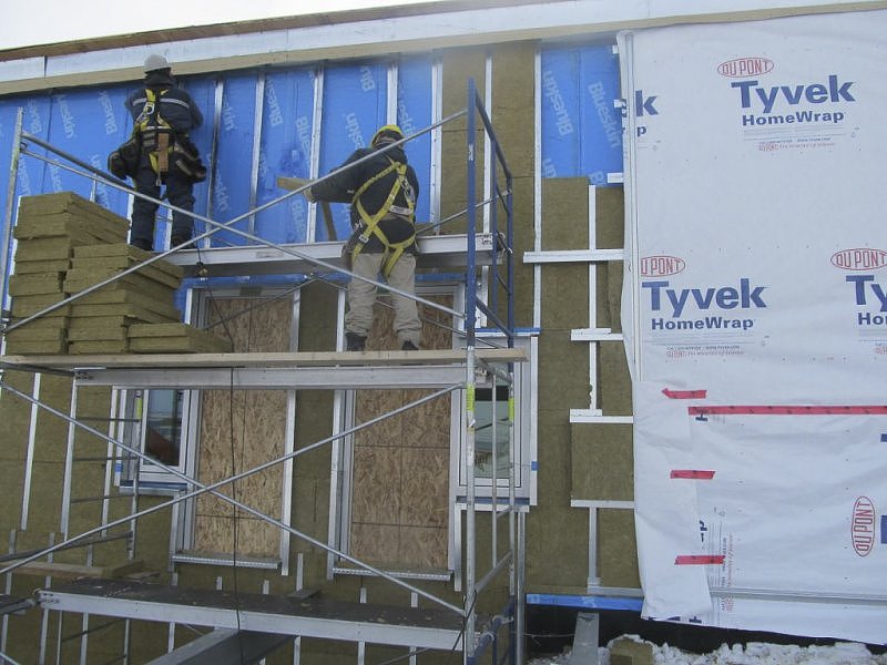 Rénovation de 6 unités multifamiliales de 4 logements et de 5 unités multifamiliales de 6 logements — Kuujjuaq